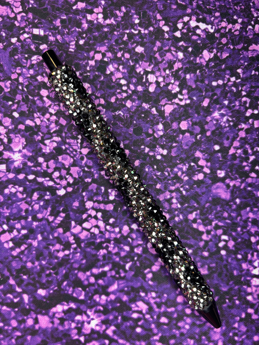 Black Hearts Pen