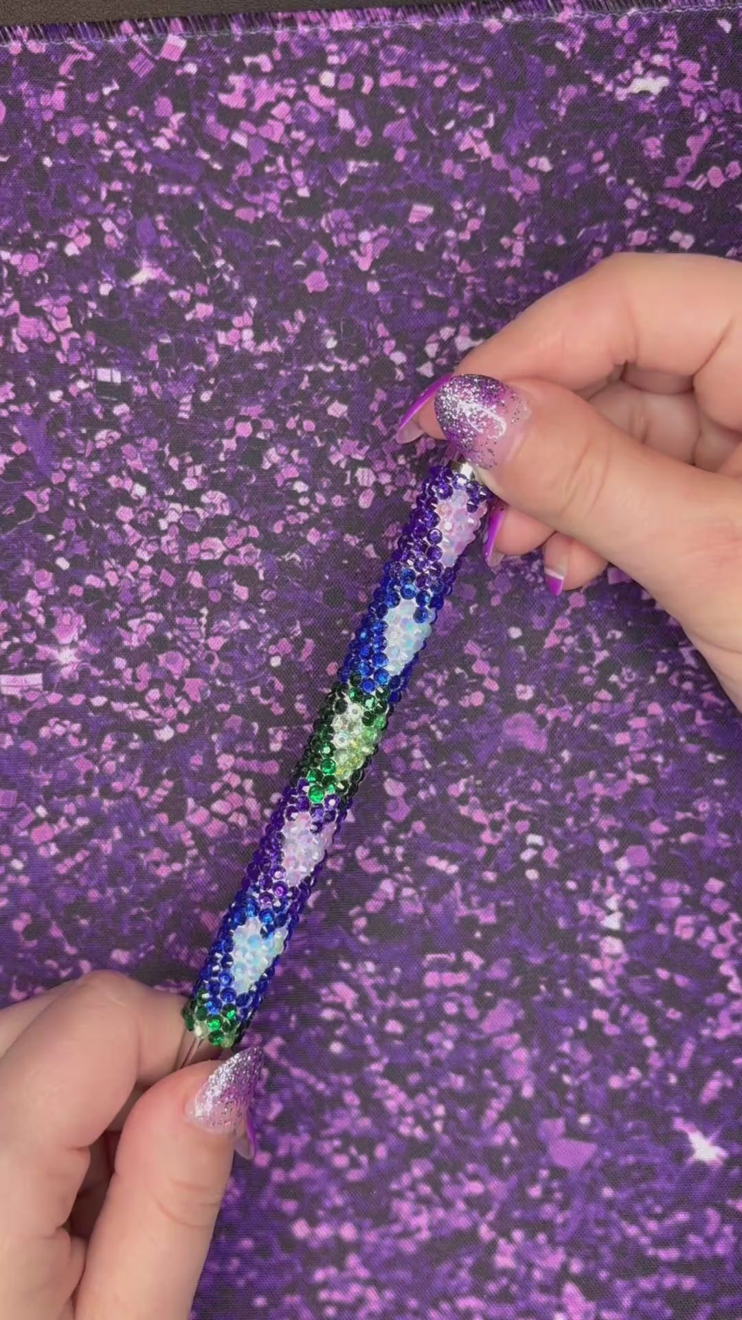 Color Block Hearts Pen